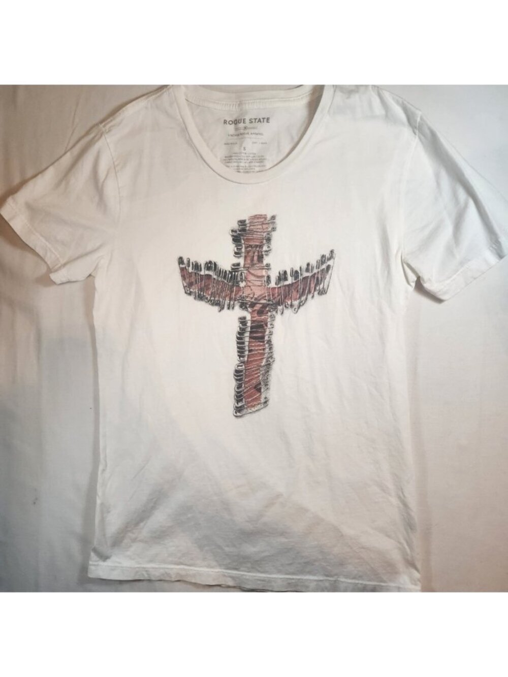 Rogue State Mens White Safety Pin Cross Graphic T-Shirt Size S Made in USA